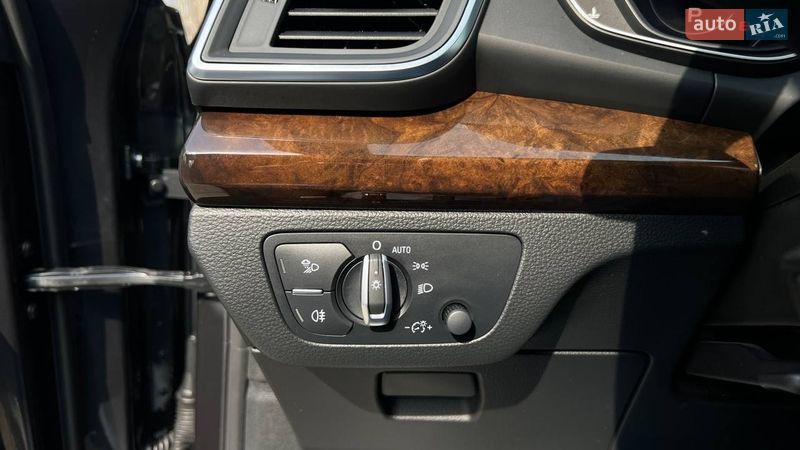 Позашляховик / Кросовер Audi Q5 2019 в Львові