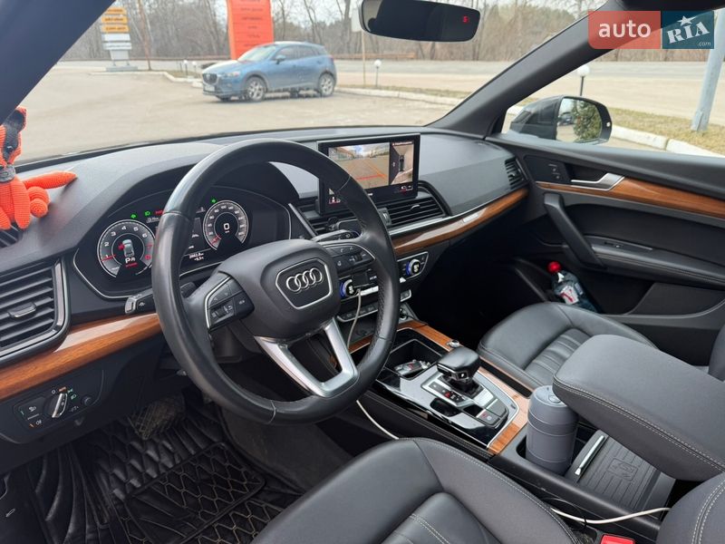 Позашляховик / Кросовер Audi Q5 2021 в Чернігові