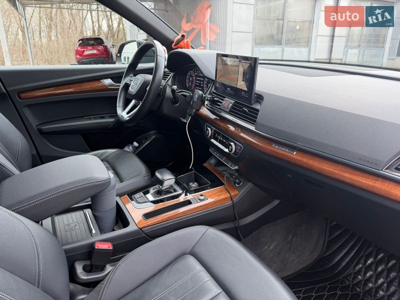Позашляховик / Кросовер Audi Q5 2021 в Чернігові