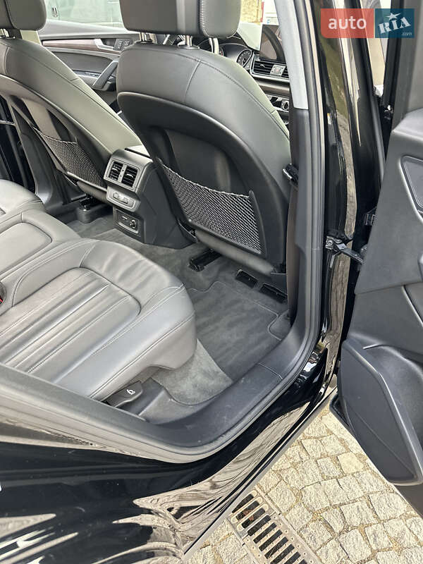 Внедорожник / Кроссовер Audi Q5 2021 в Львове