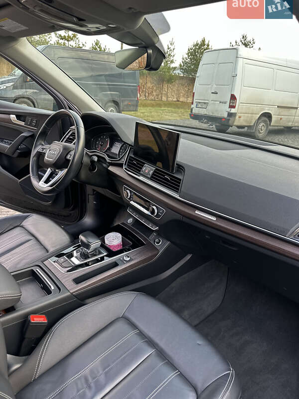 Внедорожник / Кроссовер Audi Q5 2021 в Львове