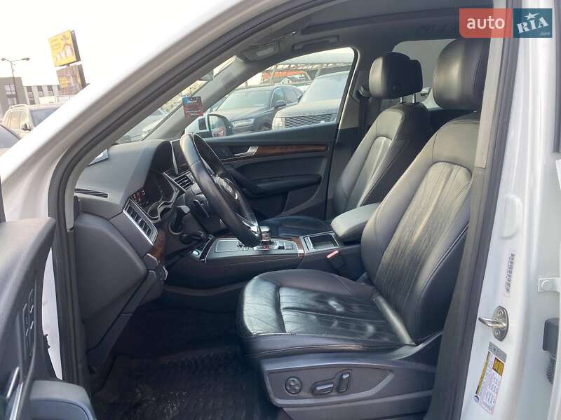 Внедорожник / Кроссовер Audi Q5 2017 в Львове