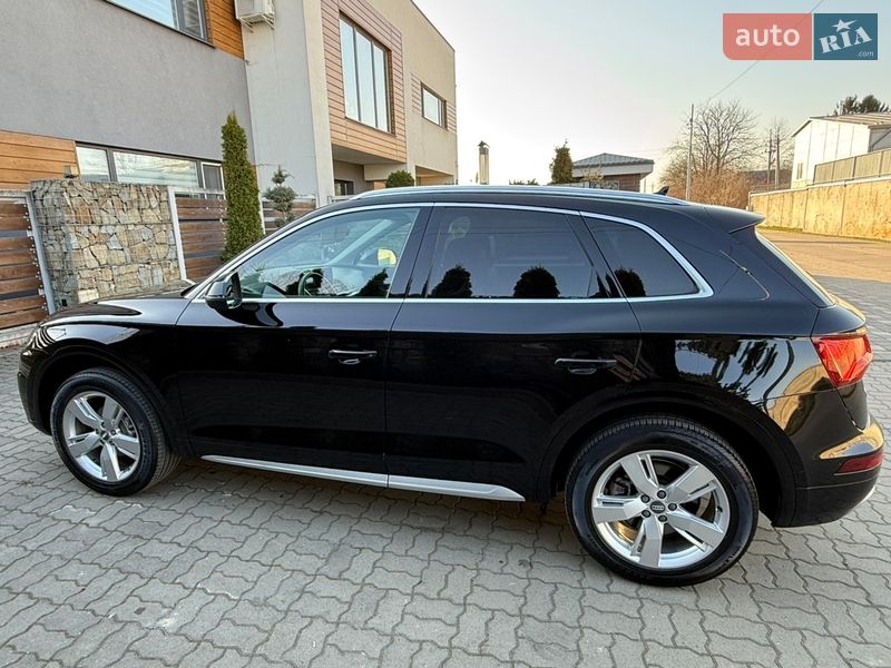 Внедорожник / Кроссовер Audi Q5 2019 в Стрые