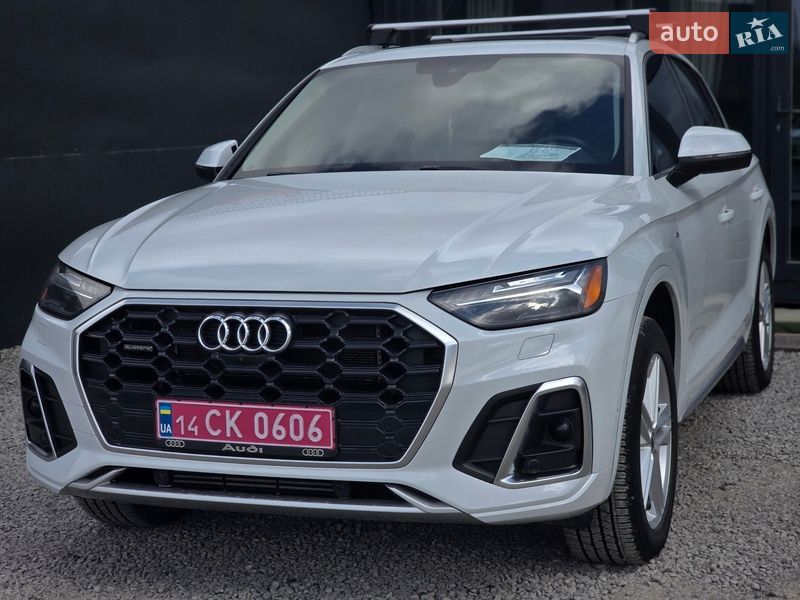 Внедорожник / Кроссовер Audi Q5 2020 в Тернополе
