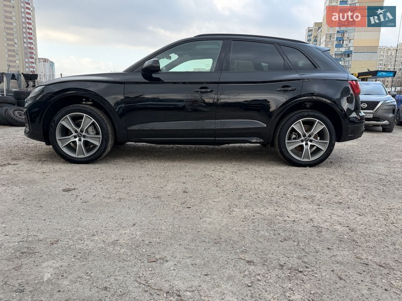 Внедорожник / Кроссовер Audi Q5 2024 в Киеве