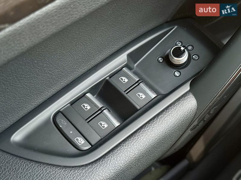 Внедорожник / Кроссовер Audi Q5 2017 в Харькове