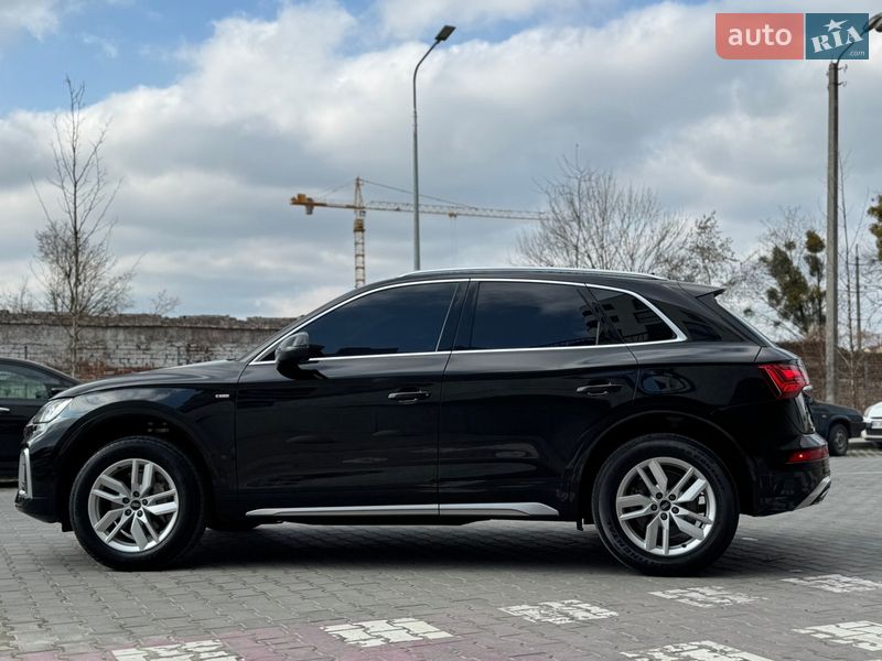 Внедорожник / Кроссовер Audi Q5 2022 в Львове