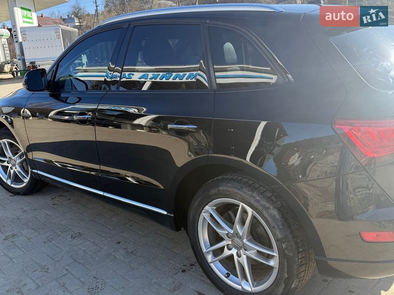 Позашляховик / Кросовер Audi Q5 2015 в Чернівцях