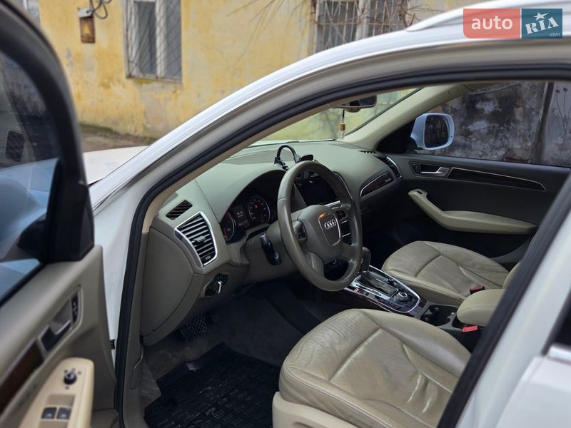 Позашляховик / Кросовер Audi Q5 2011 в Одесі