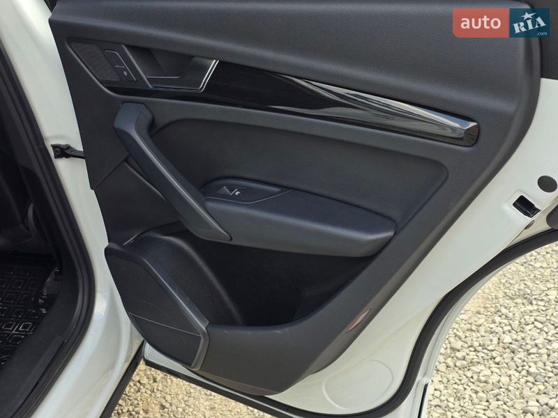 Позашляховик / Кросовер Audi Q5 2019 в Тернополі фото 15 Позашляховик / Кросовер Audi Q5 2019 в Тернополі