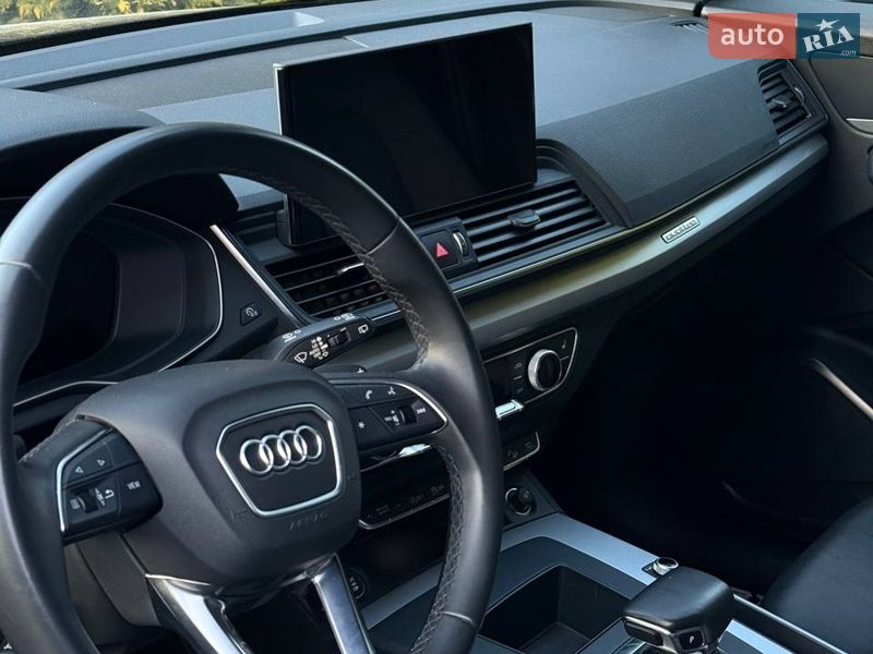 Внедорожник / Кроссовер Audi Q5 2022 в Киеве