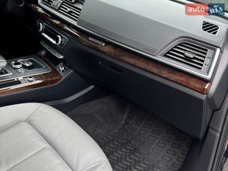 Позашляховик / Кросовер Audi Q5 2018 в Тернополі