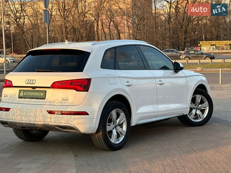 Внедорожник / Кроссовер Audi Q5 2017 в Киеве фото 12 Внедорожник / Кроссовер Audi Q5 2017 в Киеве