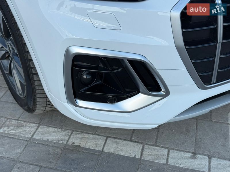 Внедорожник / Кроссовер Audi Q5 2021 в Киеве