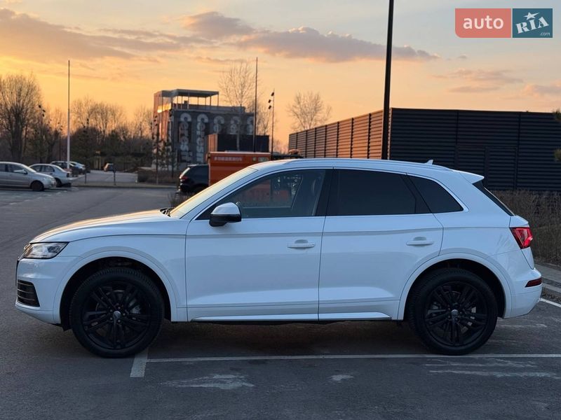 Внедорожник / Кроссовер Audi Q5 2017 в Киеве