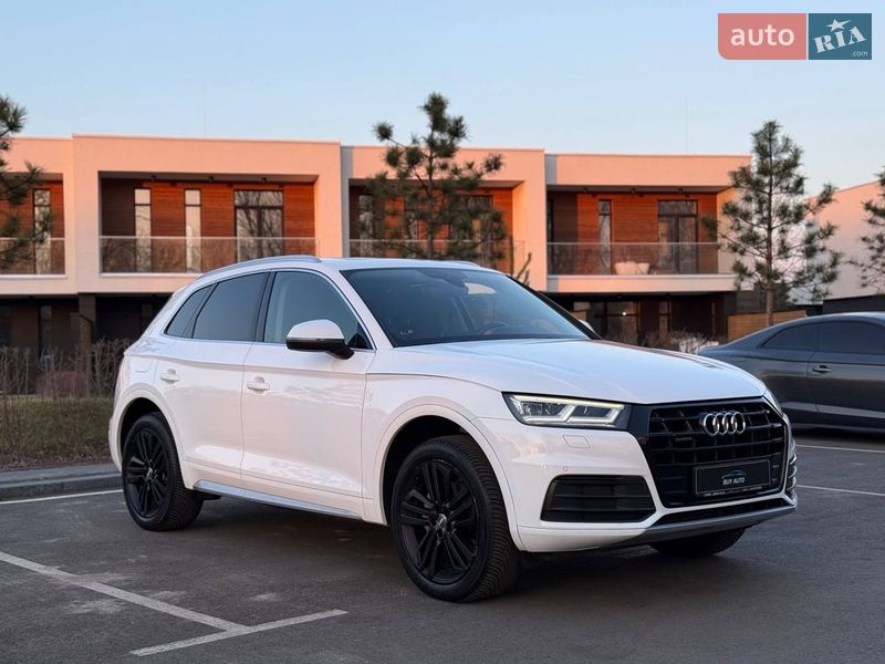 Внедорожник / Кроссовер Audi Q5 2017 в Киеве