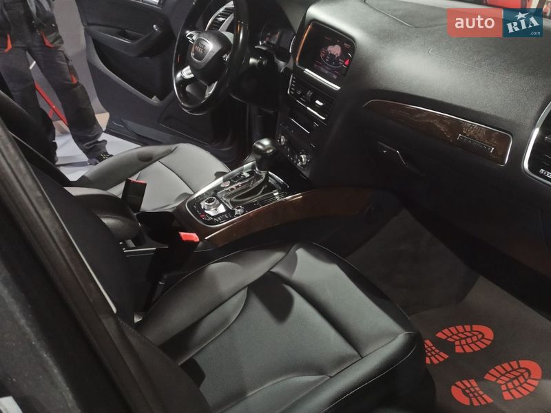 Позашляховик / Кросовер Audi Q5 2016 в Старому Самборі