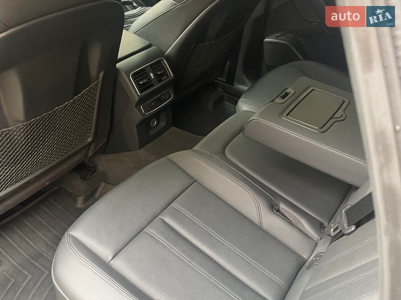 Внедорожник / Кроссовер Audi Q5 2018 в Черновцах