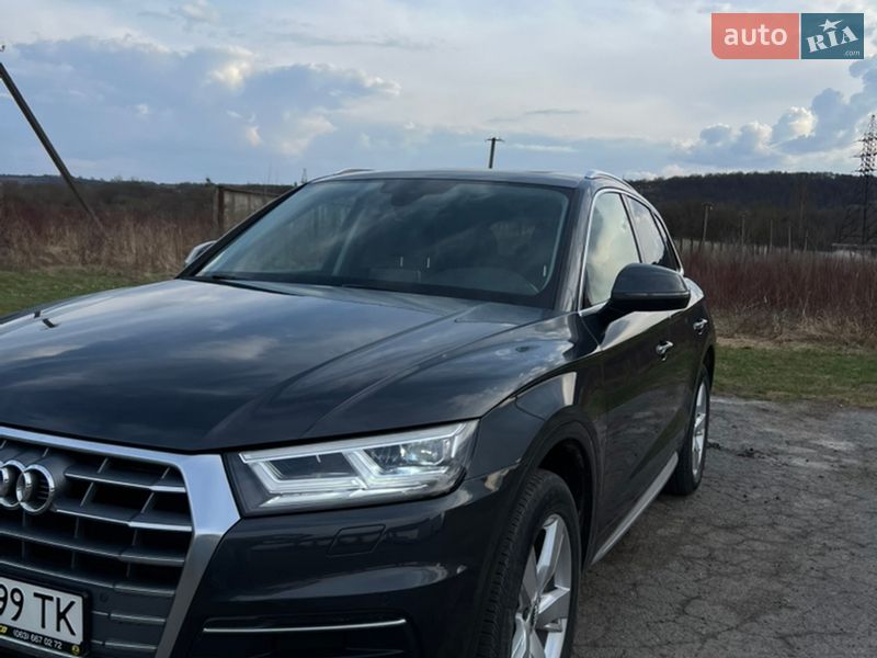 Позашляховик / Кросовер Audi Q5 2019 в Золочеві