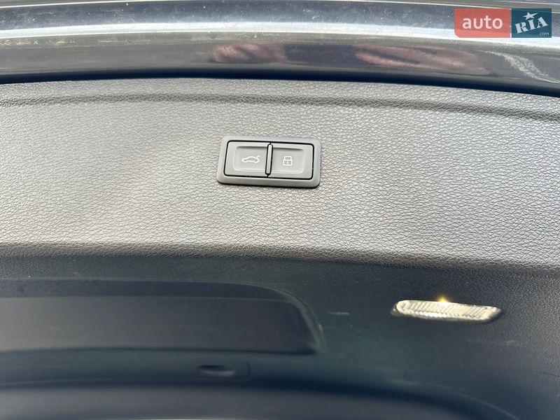 Позашляховик / Кросовер Audi Q5 2019 в Золочеві