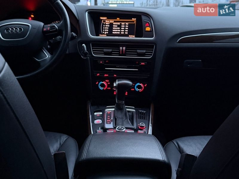 Позашляховик / Кросовер Audi Q5 2015 в Києві