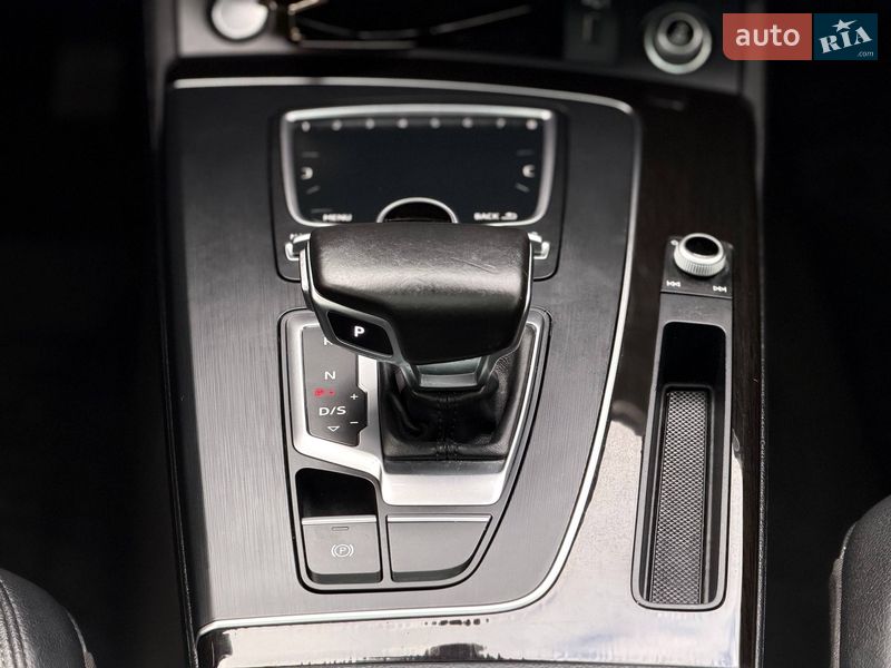 Внедорожник / Кроссовер Audi Q5 2018 в Кривом Роге