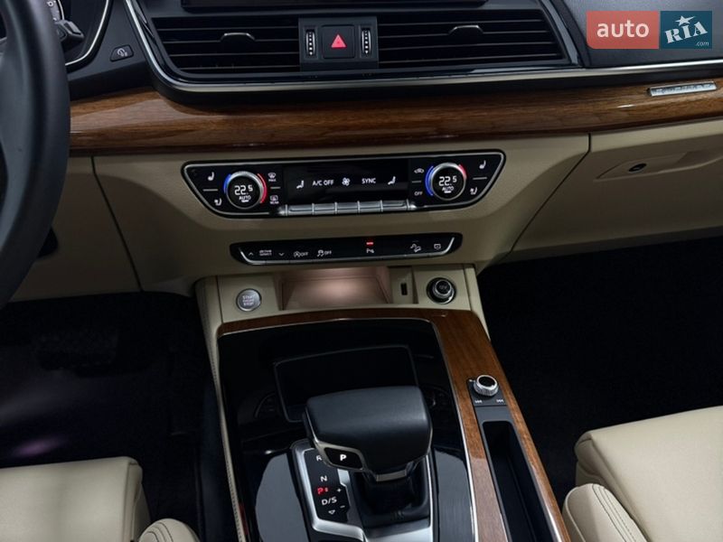 Внедорожник / Кроссовер Audi Q5 2022 в Одессе