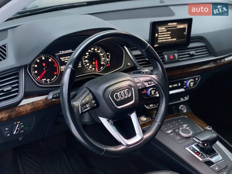 Позашляховик / Кросовер Audi Q5 2018 в Києві