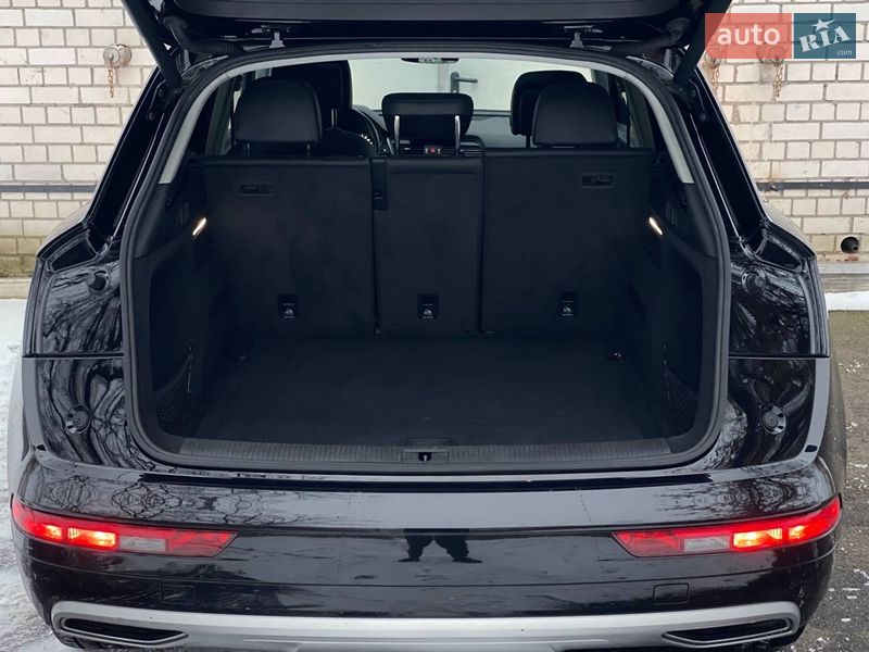 Позашляховик / Кросовер Audi Q5 2018 в Києві