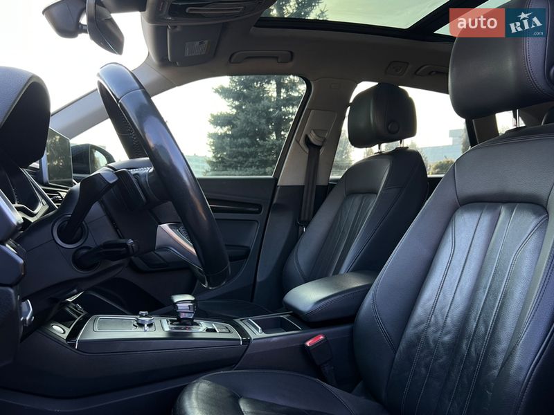 Позашляховик / Кросовер Audi Q5 2018 в Львові