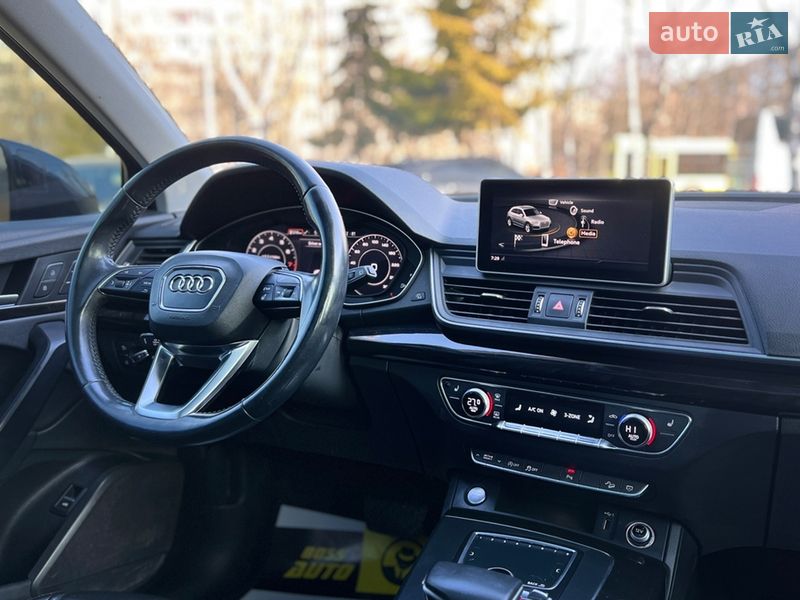 Позашляховик / Кросовер Audi Q5 2018 в Львові