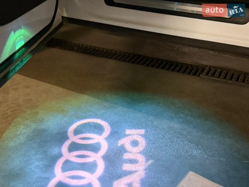 Внедорожник / Кроссовер Audi Q5 2018 в Киеве фото 11 Внедорожник / Кроссовер Audi Q5 2018 в Киеве