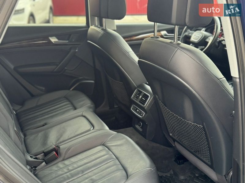 Внедорожник / Кроссовер Audi Q5 2018 в Владимире фото 94 Внедорожник / Кроссовер Audi Q5 2018 в Владимире