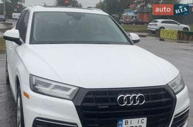 Позашляховик / Кросовер Audi Q5 2017 в Полтаві