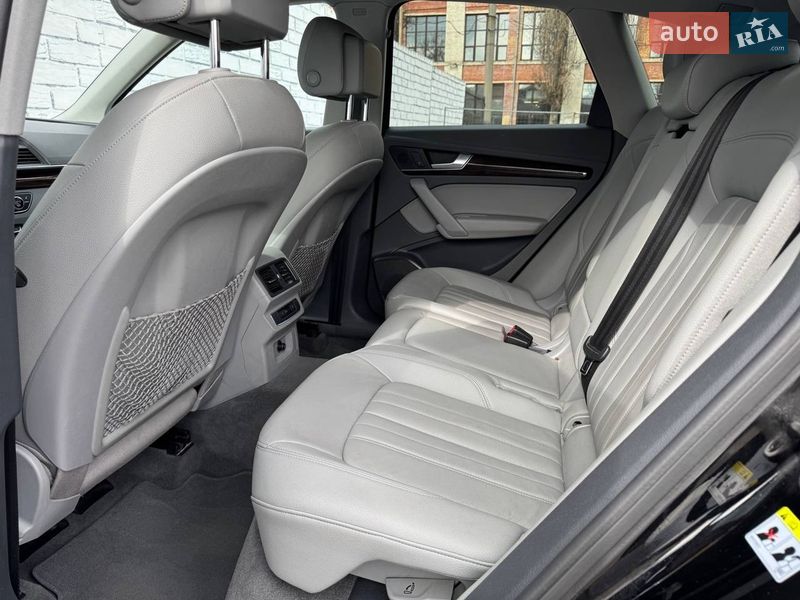 Внедорожник / Кроссовер Audi Q5 2020 в Киеве