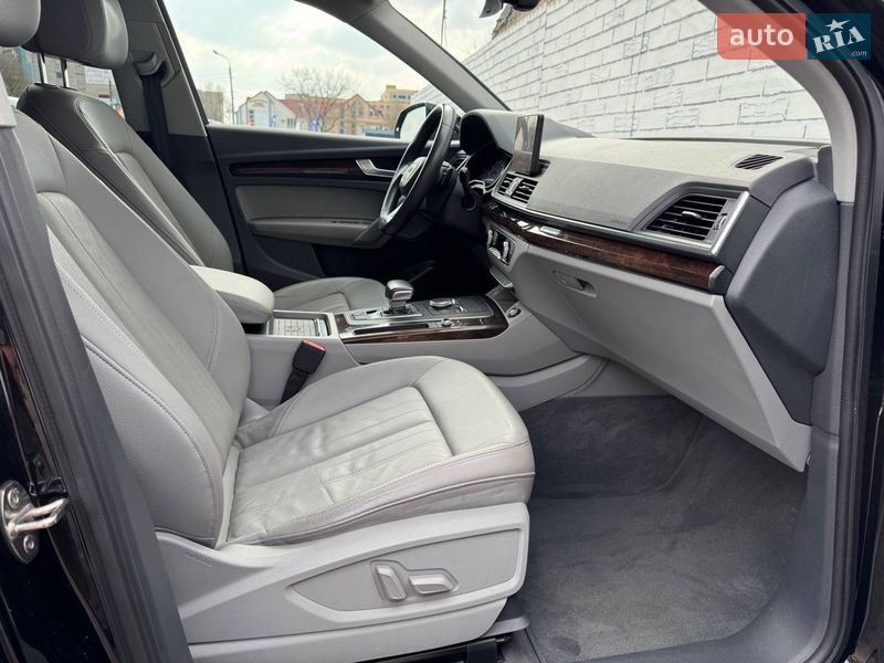 Внедорожник / Кроссовер Audi Q5 2020 в Киеве