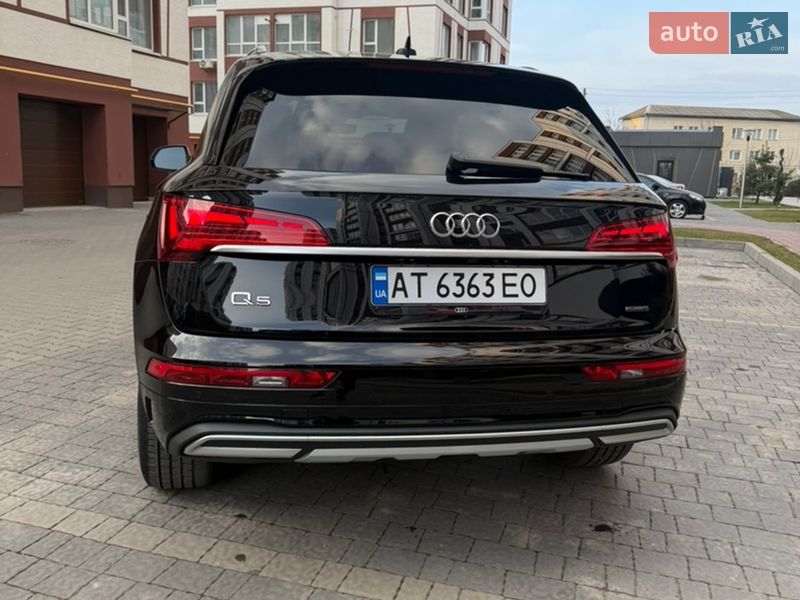 Позашляховик / Кросовер Audi Q5 2020 в Івано-Франківську
