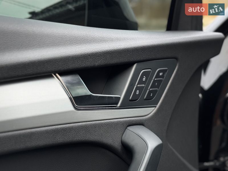 Внедорожник / Кроссовер Audi Q5 2018 в Ровно