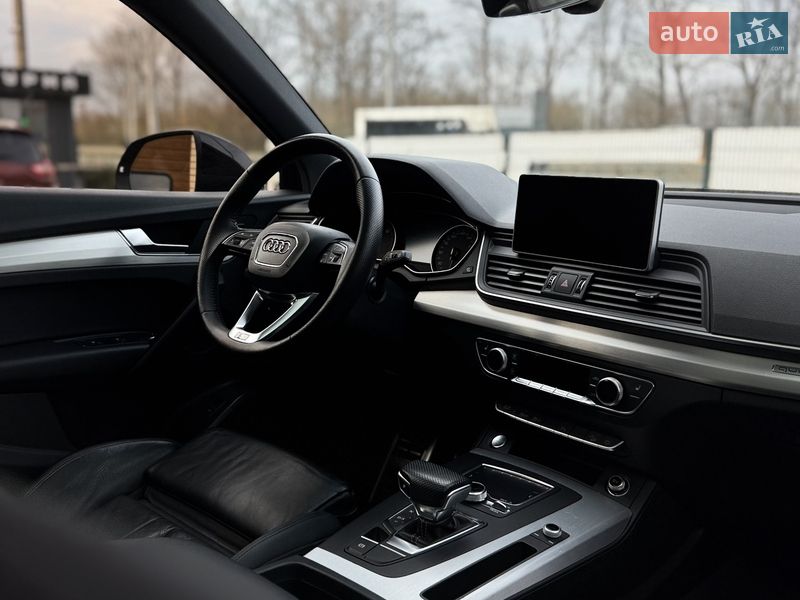 Внедорожник / Кроссовер Audi Q5 2018 в Ровно