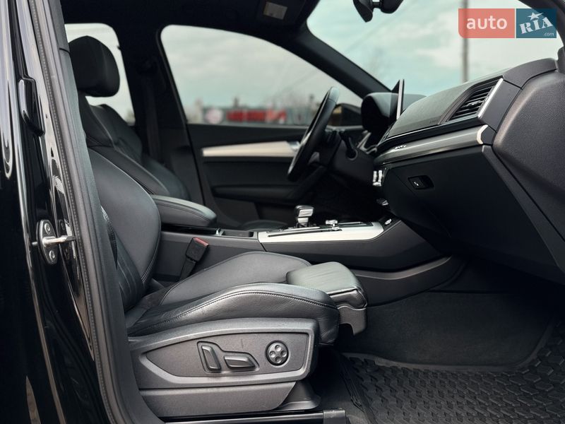 Внедорожник / Кроссовер Audi Q5 2018 в Ровно