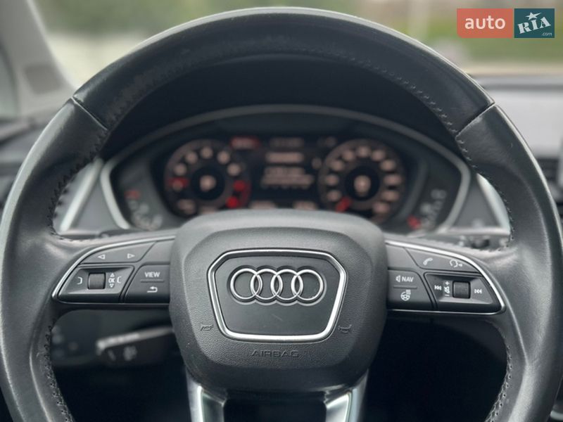 Позашляховик / Кросовер Audi Q5 2020 в Луцьку