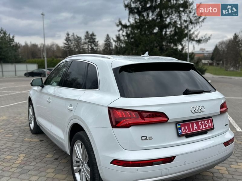 Позашляховик / Кросовер Audi Q5 2020 в Луцьку