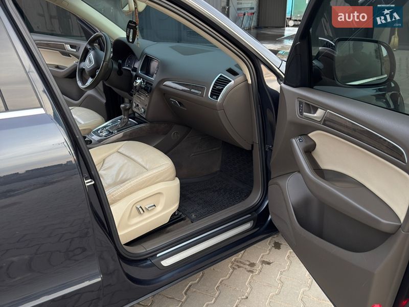 Позашляховик / Кросовер Audi Q5 2012 в Львові