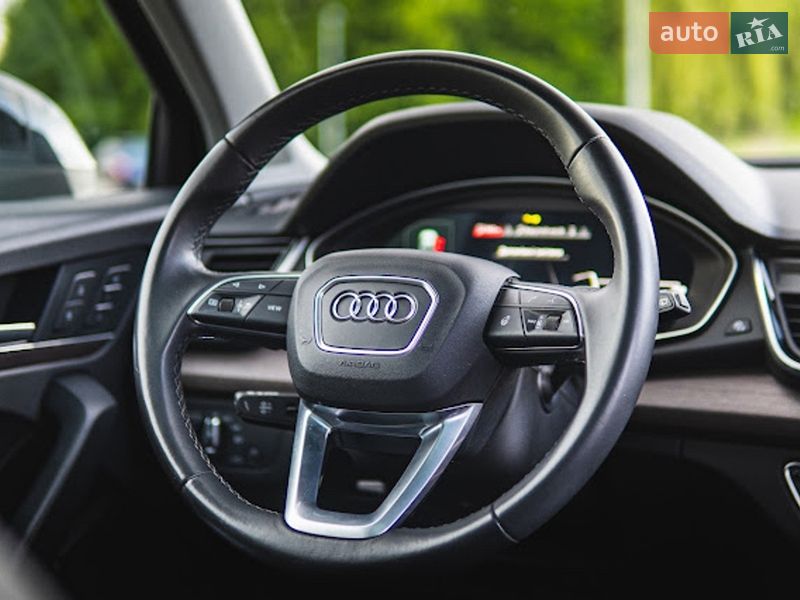 Внедорожник / Кроссовер Audi Q5 2021 в Львове