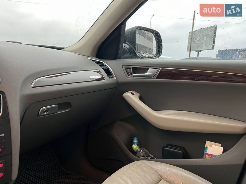 Внедорожник / Кроссовер Audi Q5 2010 в Львове