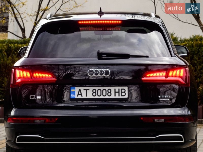 Позашляховик / Кросовер Audi Q5 2018 в Косові