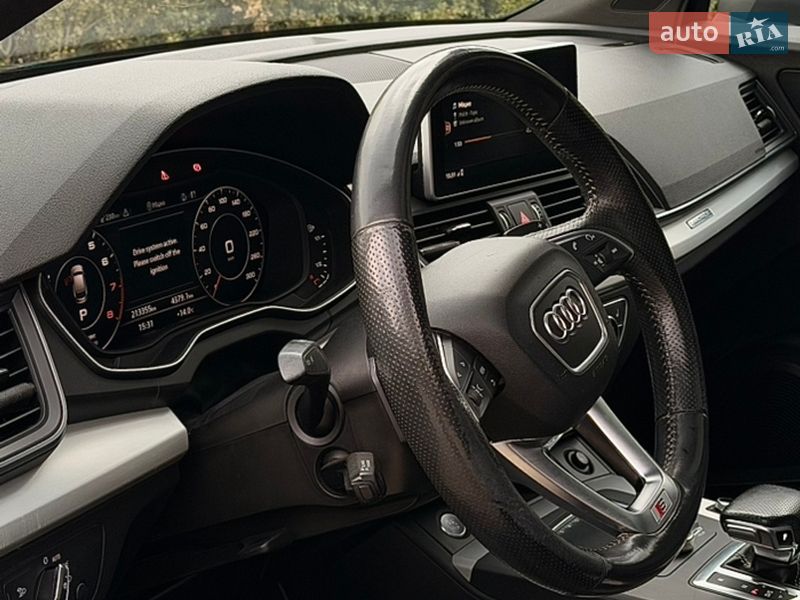 Позашляховик / Кросовер Audi Q5 2018 в Косові