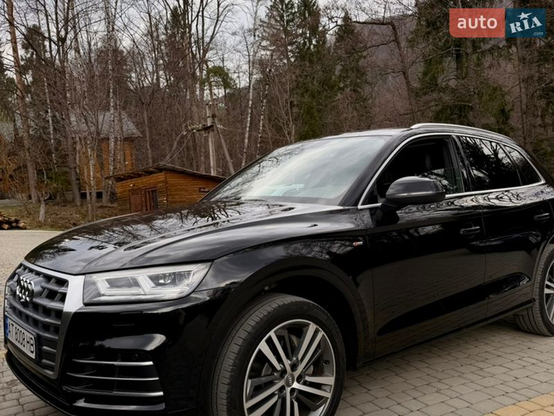 Позашляховик / Кросовер Audi Q5 2018 в Косові