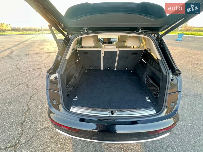 Позашляховик / Кросовер Audi Q5 2023 в Миколаєві