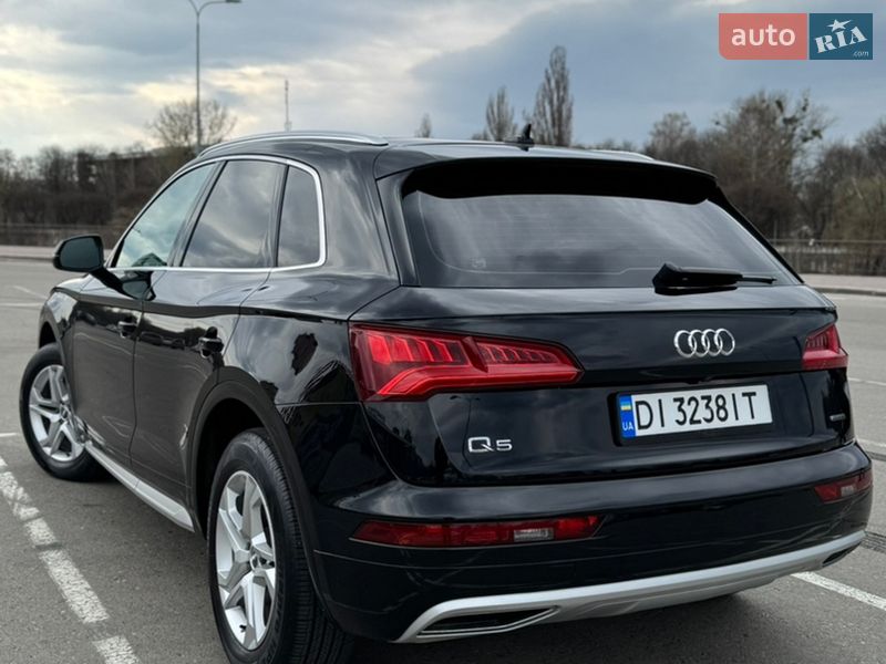Позашляховик / Кросовер Audi Q5 2019 в Сумах